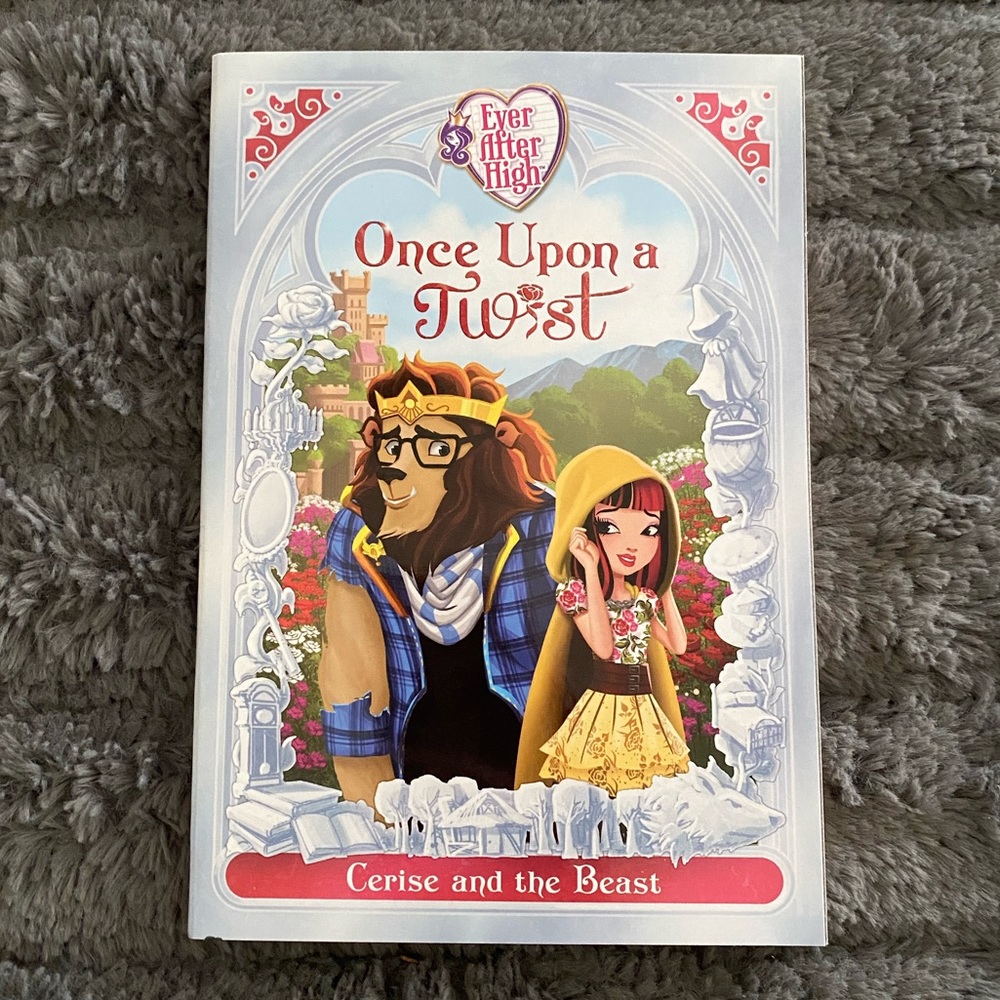 🆕 EVER AFTER HIGH - Once Upon A Twist